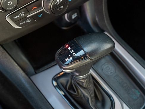 Used 2022 Dodge Charger SXT w/ Blacktop Package image 18