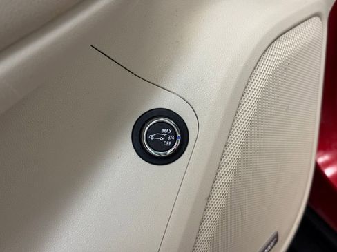 Used 2021 GMC Acadia Denali w/ Denali Technology Package image 11