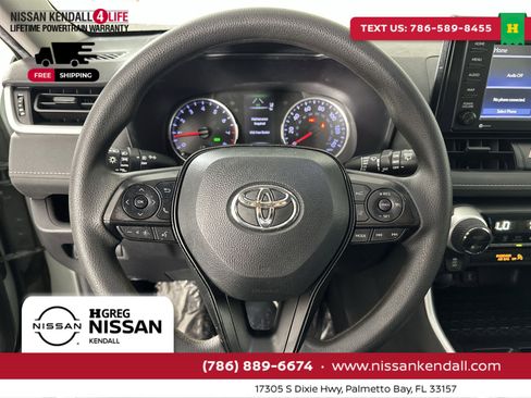 Used 2020 Toyota RAV4 XLE image 18