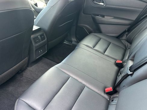 Used 2026 Nissan Rogue SL AWD/4WD image 12