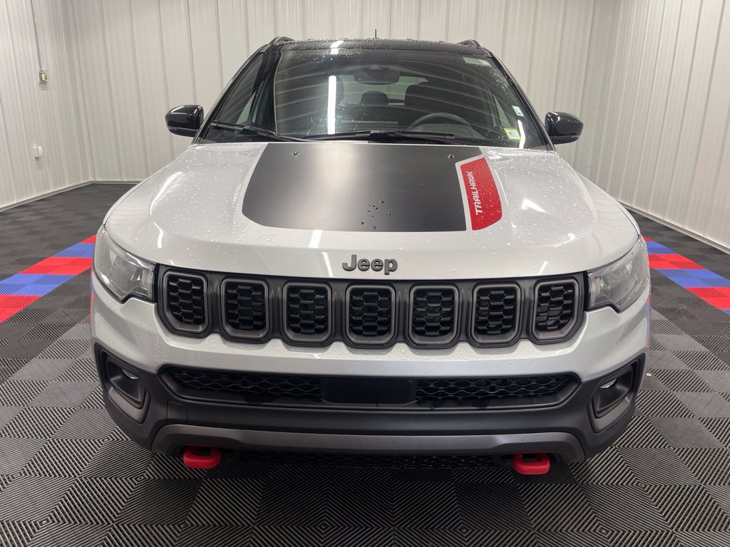 Used 2026 Jeep Compass Trailhawk AWD/4WD image 9