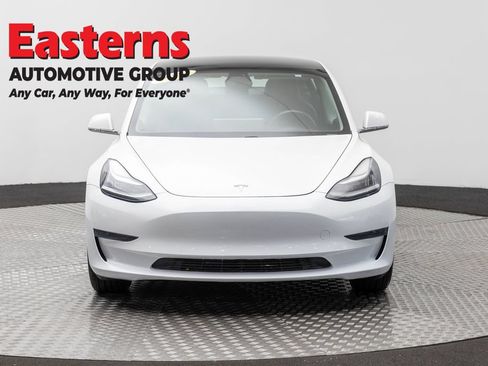 Used 2020 Tesla Model 3 Standard Range RWD image 2