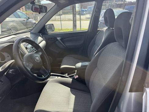 Used 2005 Toyota RAV4 2WD image 18