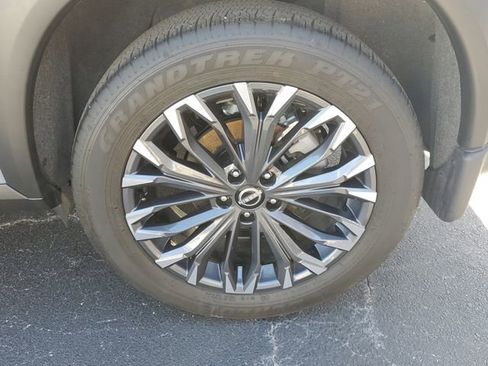 Certified 2025 Nissan Rogue SL w/ Tech Package AWD/4WD image 6