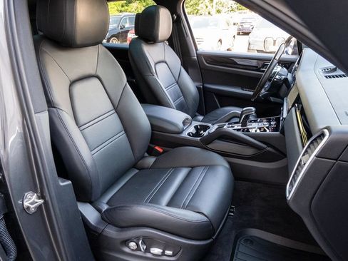Used 2019 Porsche Cayenne AWD/4WD image 27