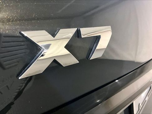 Used 2025 BMW X7 M60i AWD/4WD image 9