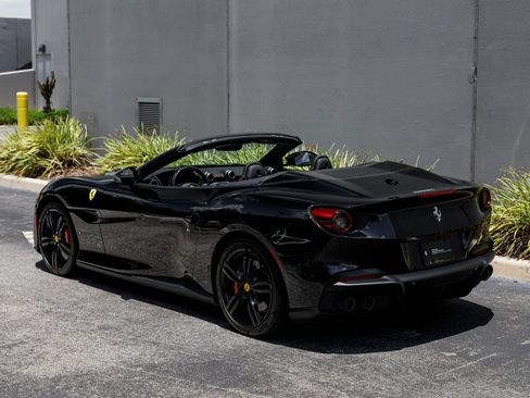 Used 2023 Ferrari Portofino M RWD image 3