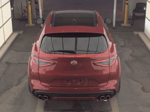 Used 2024 Alfa Romeo Stelvio Quadrifoglio image 5