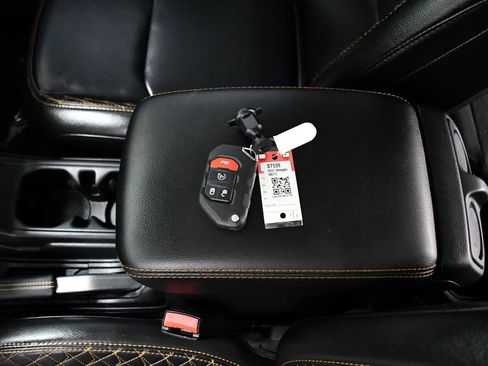 Used 2022 Jeep Wrangler Unlimited Sahara image 23