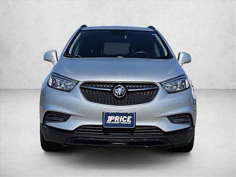 Used 2021 Buick Encore Preferred FWD image 2