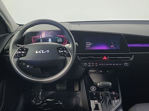 Used 2023 Kia Niro EX FWD image 20