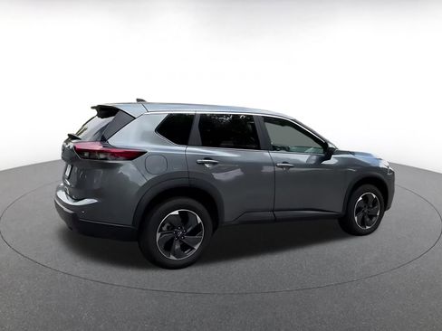 Used 2025 Nissan Rogue SV FWD image 14