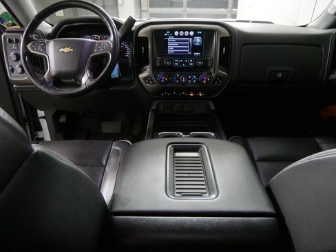Used 2018 Chevrolet Silverado 1500 High Country AWD/4WD image 21