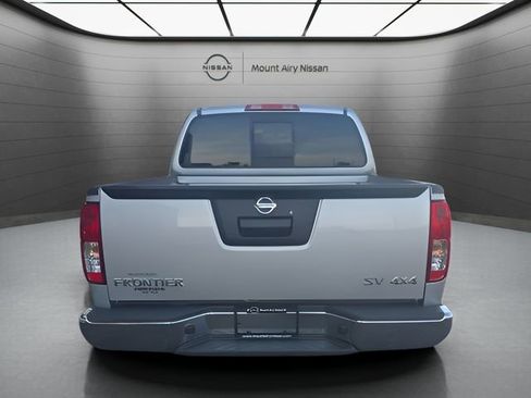 Used 2020 Nissan Frontier SV AWD/4WD image 4