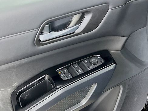 New 2026 Nissan Pathfinder SL image 15