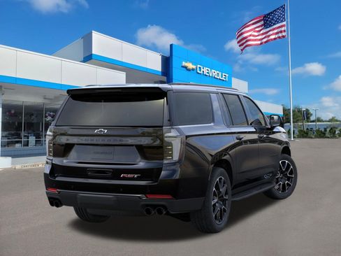 New 2026 Chevrolet Suburban RST image 4