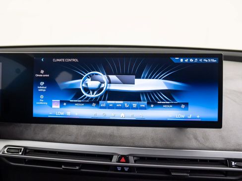 New 2026 BMW iX xDrive60 w/ M Sport Package image 28