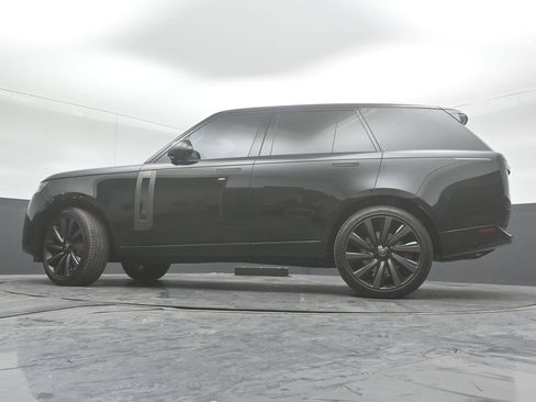 Used 2025 Land Rover Range Rover SV AWD/4WD image 41