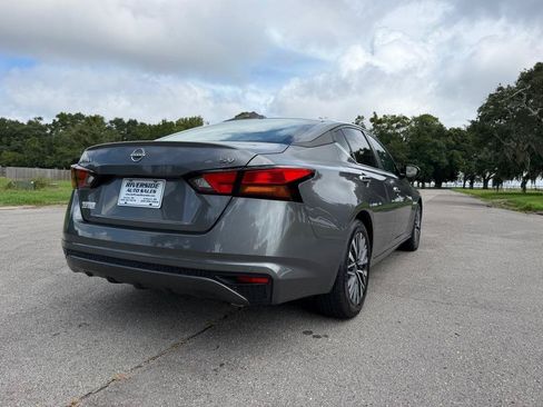 Used 2024 Nissan Altima 2.5 SV FWD image 6
