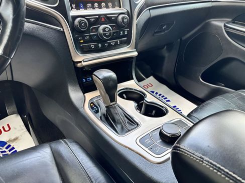 Used 2016 Jeep Grand Cherokee Limited AWD/4WD image 17