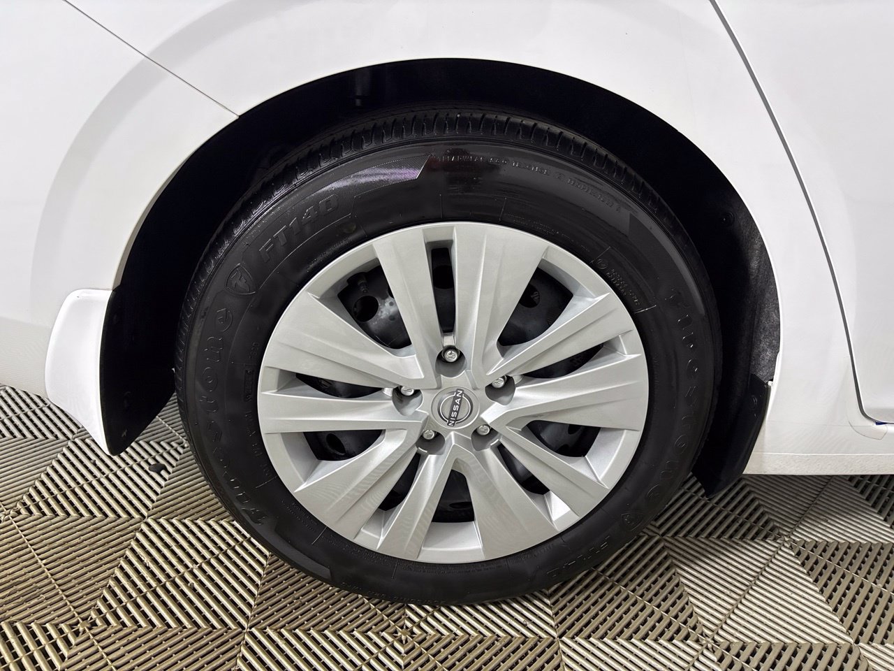 Used 2025 Nissan Sentra S FWD image 31