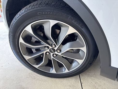 Used 2023 Lincoln Nautilus Reserve w/ Equipment Group 201A AWD/4WD image 17