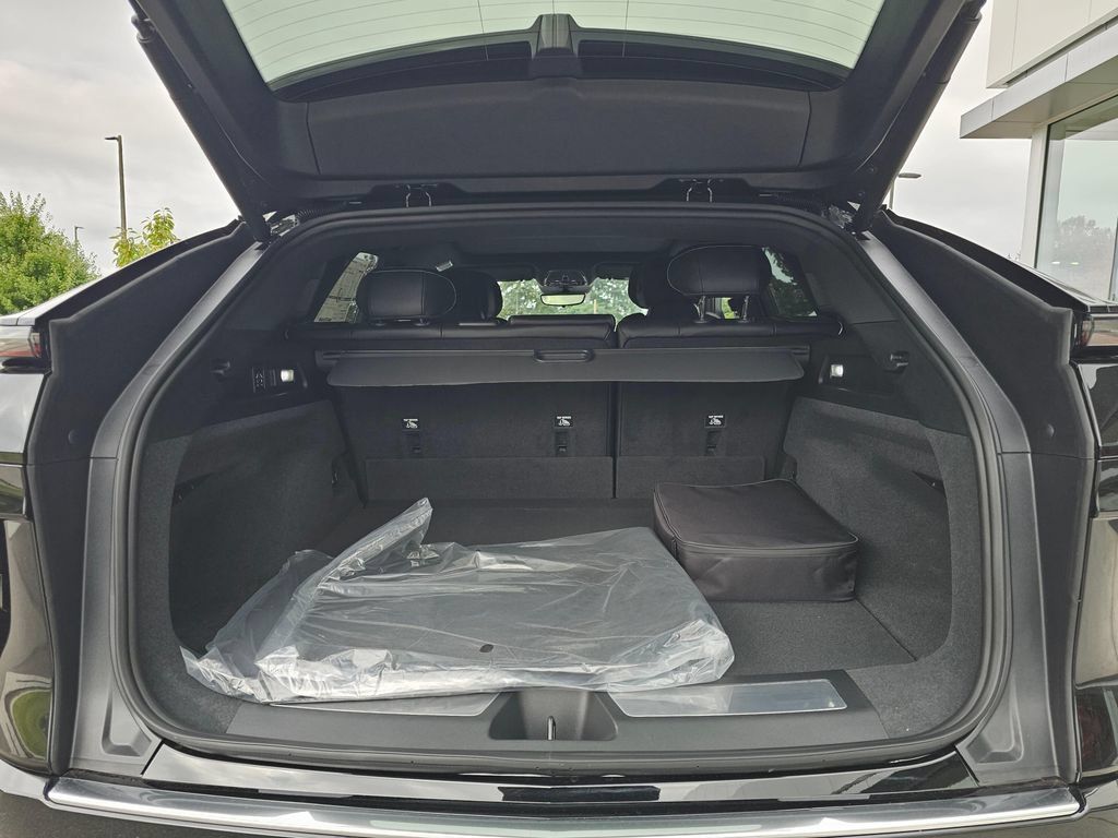 New 2027 Cadillac Lyriq Signature Luxury w/ Nappa Leather Package AWD/4WD image 17