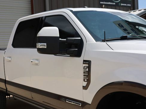 Used 2017 Ford F250 King Ranch w/ King Ranch Ultimate Package AWD/4WD image 15