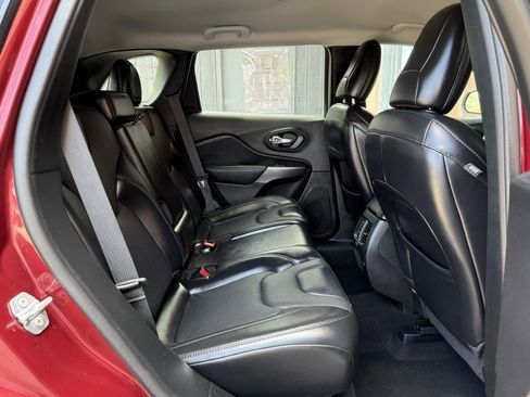 Used 2021 Jeep Cherokee Latitude Lux w/ Trailer Tow Group image 18