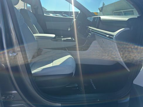 New 2026 Hyundai Tucson Blue SE image 19