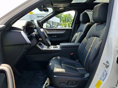 Certified 2024 MAZDA CX-90 Plug-In Hybrid w/ Premium Plus AWD/4WD image 16