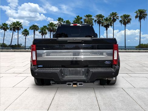 Used 2022 Ford F450 Platinum w/ FX4 Off-Road Package image 6