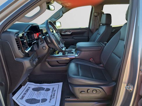 Used 2023 Chevrolet Silverado 1500 LTZ image 9