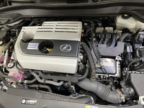Used 2019 Lexus UX 250h image 25