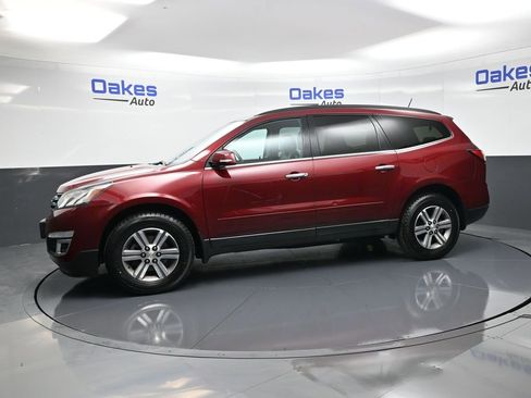 Used 2016 Chevrolet Traverse LT image 5