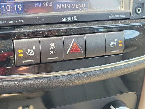 Used 2013 Chrysler 200 Limited FWD image 22