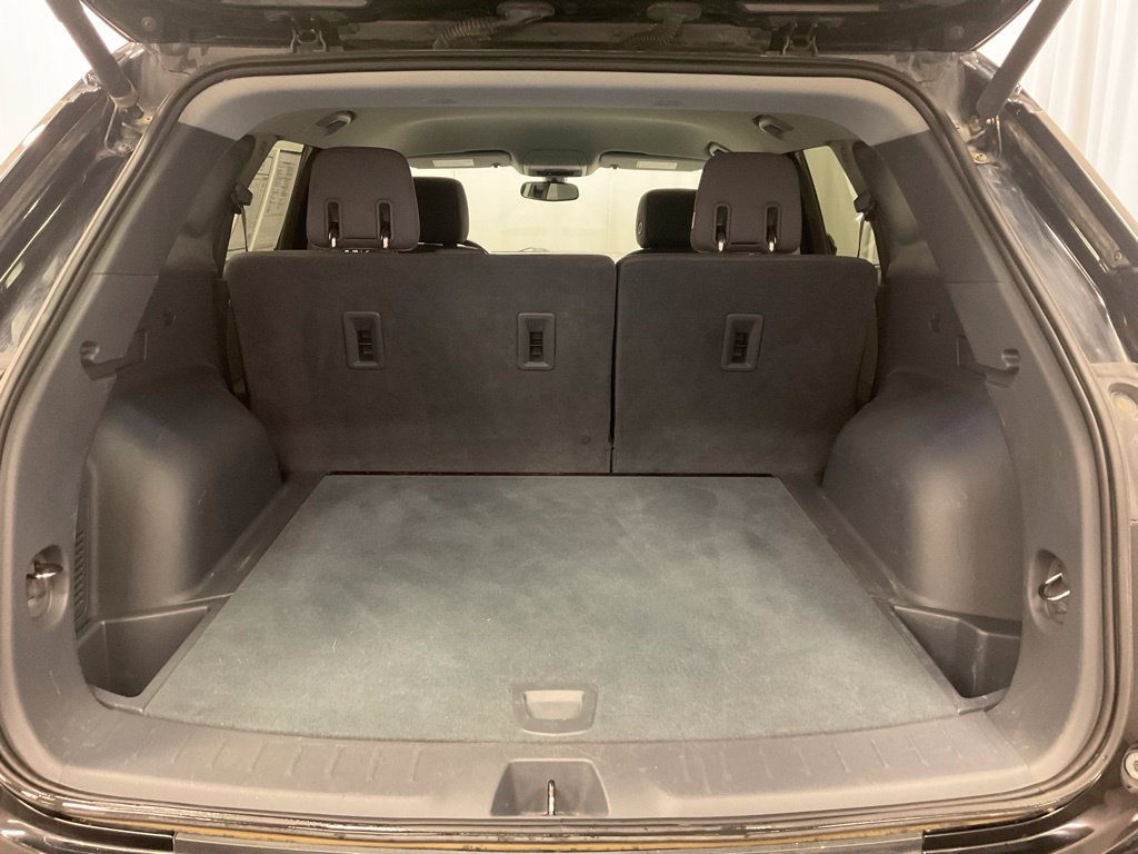 Used 2019 Chevrolet Blazer LT FWD image 36