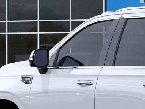 New 2026 GMC Yukon Denali w/ Sun & Power Step Package image 12