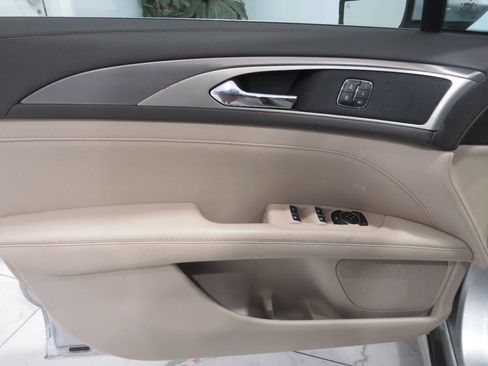Used 2017 Lincoln MKZ Premiere FWD image 24