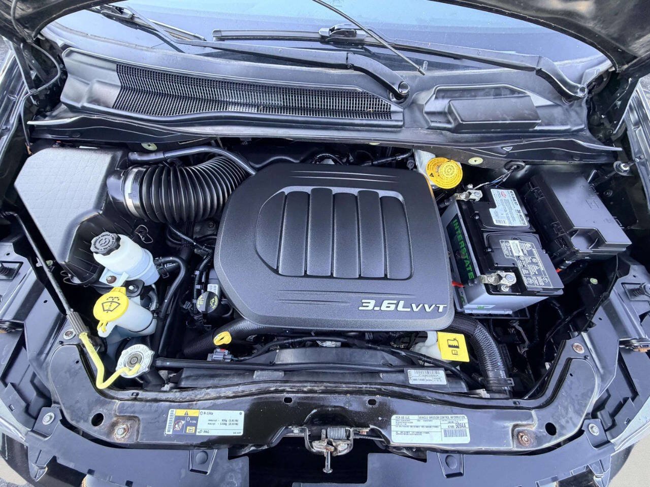 Used 2016 Dodge Grand Caravan SXT FWD image 9