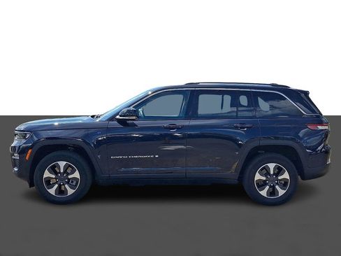 Used 2023 Jeep Grand Cherokee 4WD 4xe image 4