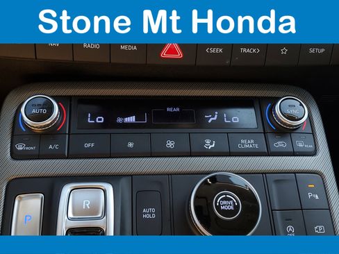 Used 2024 Hyundai Palisade SEL image 34