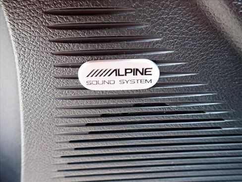 Used 2022 Dodge Challenger R/T Scat Pack RWD image 9