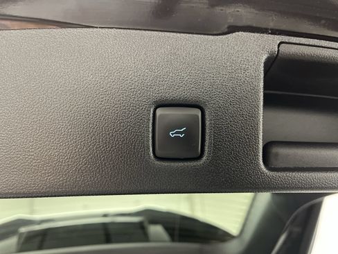 Certified 2025 Ford Escape ST-Line w/ Tech Pack #1 AWD/4WD image 29