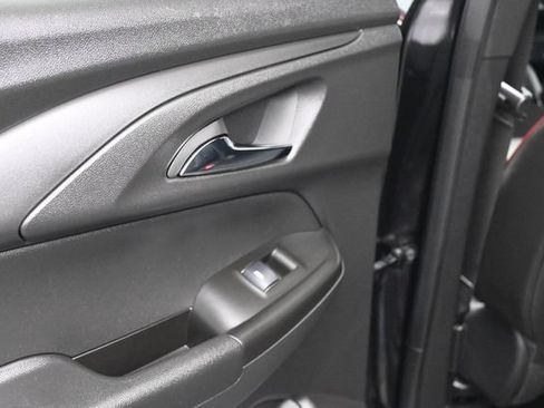 Used 2025 Chevrolet TrailBlazer RS w/ Convenience Package FWD image 17