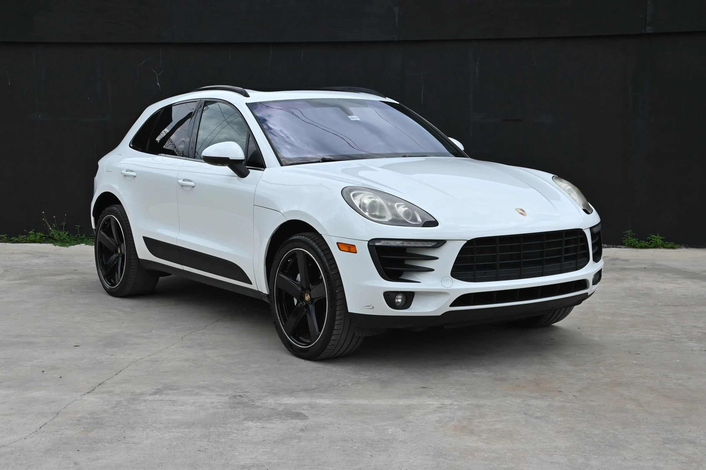 Used 2016 Porsche Macan S AWD/4WD image 2