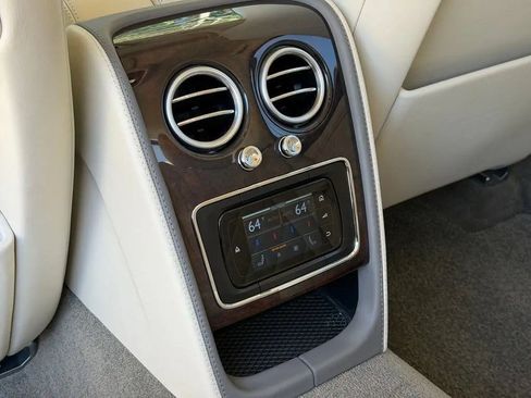 Certified 2018 Bentley Flying Spur V8 AWD/4WD image 47