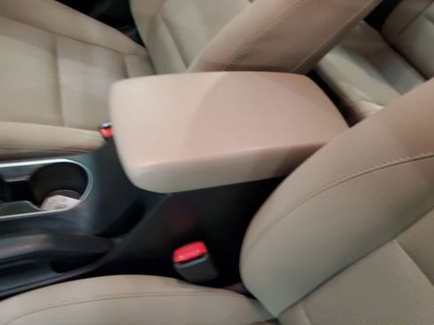 Used 2017 Hyundai Elantra SE image 27