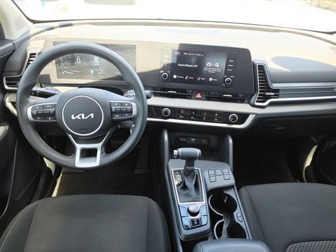 Certified 2023 Kia Sportage LX FWD image 7