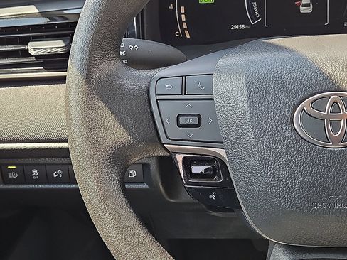 Used 2025 Toyota Camry LE FWD image 18